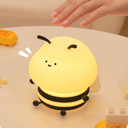 Luz de Noche Infantil Abeja – Portátil, Suave y Segura para Dormitorio
