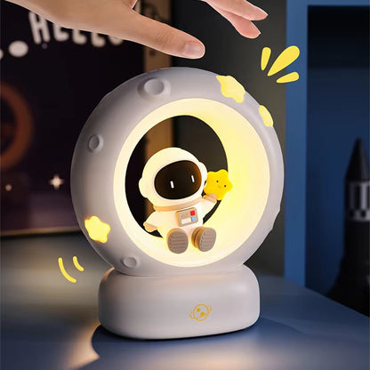 Luz de Noche Infantil de Panda y Astronauta – Portátil y Suave para Dormitorio